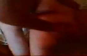 Азербайджанец старательно прет девушку раком