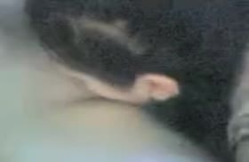 Бабенка отлизала своей подруге перед камерой