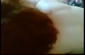 Телочка с большой жопой усердно делает минет