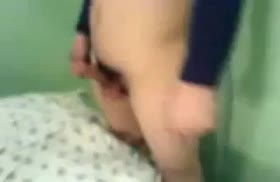 Паренек классно заталкивает свой хер казашке в ротик