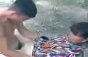 Киргизы снимают свое порево прямо на улице