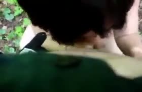 Доступной бабенке прямо на улице засадили член