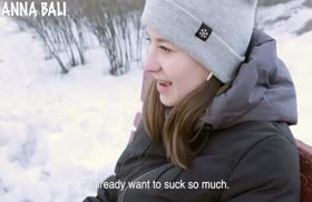 После прогулки привел девушку домой погреться