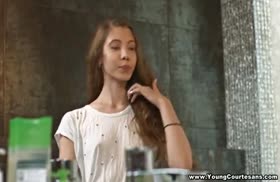 Девушке нечем было заняться и она пригласила любовника в гости