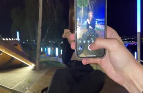 Qizni uyiga olib bordi va uni jinsiy aloqada bolishdi