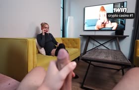 Сводный брат нашел свою сестру в порнухе