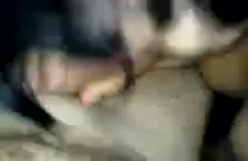 Ozbek qizi telefon kamerasi oldida astoydil minaj qiladi